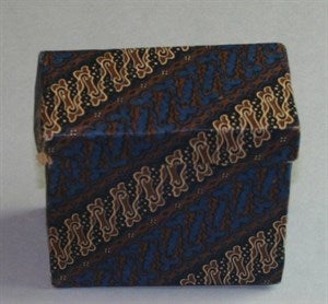 Image description is not available for DU2010.5.208.1a-b